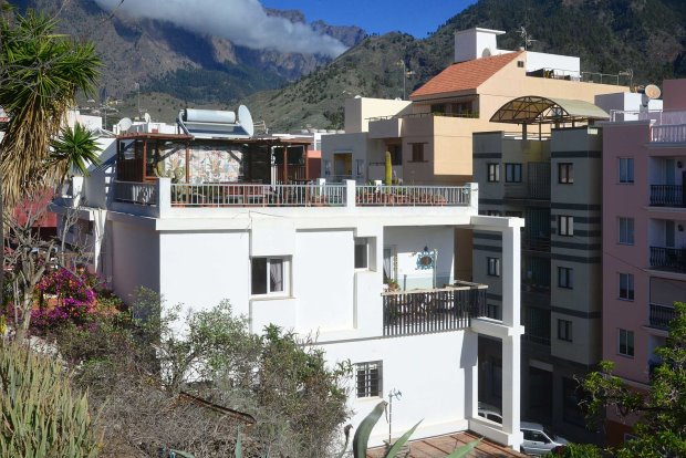 Wohnung und zugehrige Dachterrasse sowie Balkon