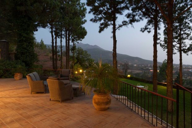 Villa, OG sehr groe Terrasse zum Relaxen