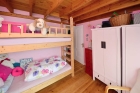 Schlafzimmer 2 oder Kinderzimmer mit Zugang zu einem Alkoven