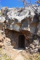 Höhle 1