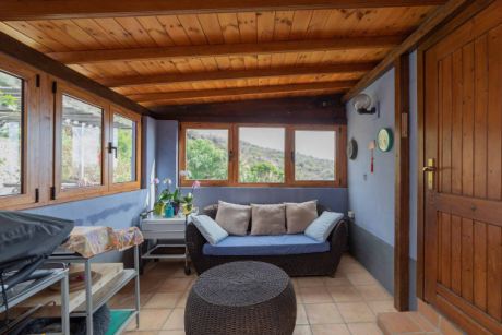 OG Apartment 2 und 3, überdachte und dreiseitig geschützte Terrasse