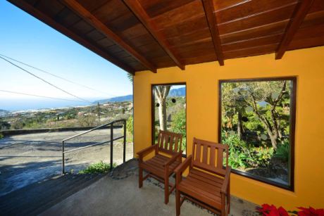 EG Außenwartebereich mit Meerblick