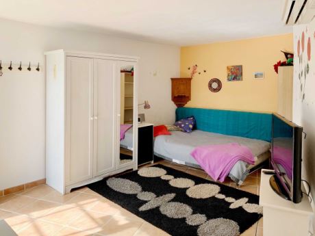 Nebengebäude, Gästestudio