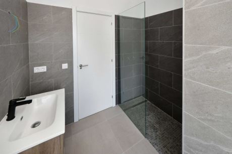 Badezimmer 1 on suite