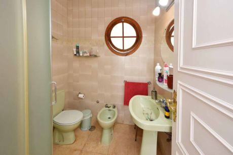 Separates Schlafzimmer mit Bad on Suite