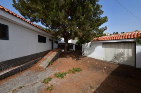 Tischlerei, Werkstatt, ausbaufähig zu 2. Wohnhaus und separate Garage