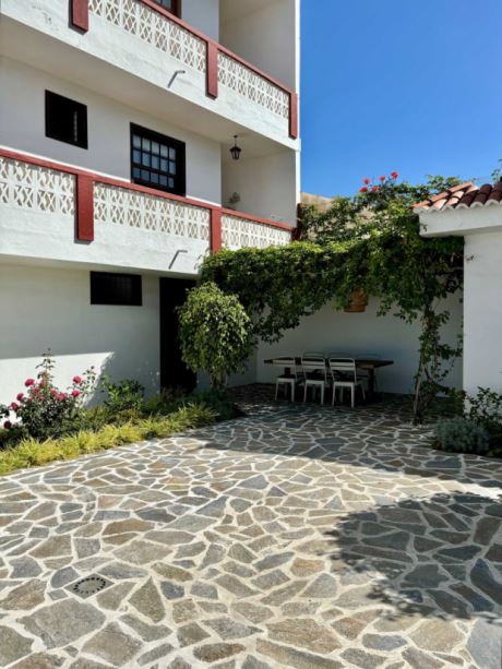 EG Überdachte Terrasse