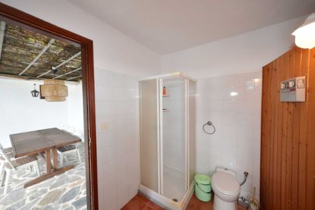 EG Sauna mit Badezimmer