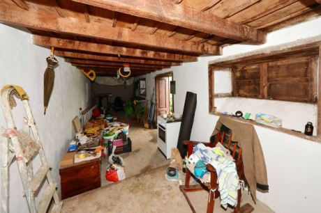 Halbuntergeschoss Neuerer Bau Lagerraum