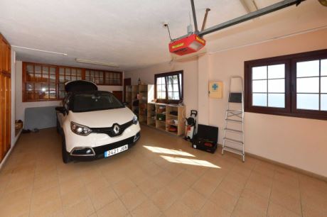 Halbuntergeschoss, Garage