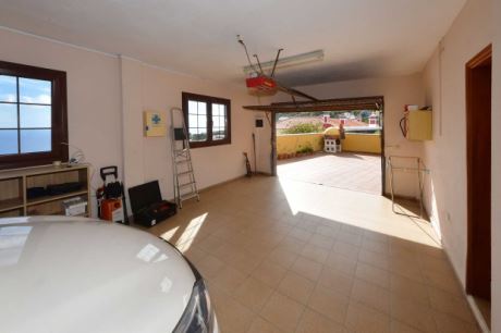 Halbuntergeschoss, Garage