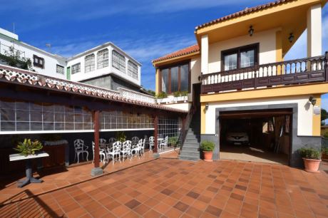 Halbuntergeschoss, Bodega, Garage