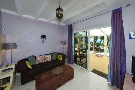 Apartment 1, Wohnküche, Wohnbereich, Zugang zum Wintergarten und Terrasse