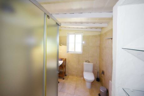 Apartment 1, Badezimmer