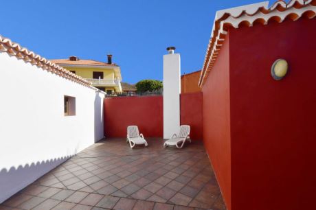 Sonnenterrasse mit sehr guter Privatsphäre