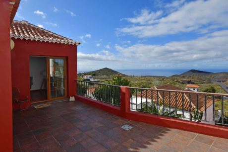 Sonnenterrasse mit wunderbarem Atlantikblick