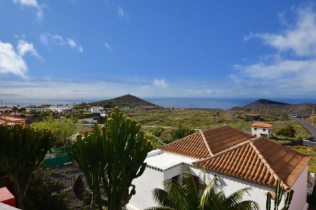 Sonnenterrasse mit wunderbarem Atlantikblick