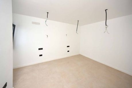 Schlafzimmer 1 mit Bad on suite oder Hauswirtschaftsraum