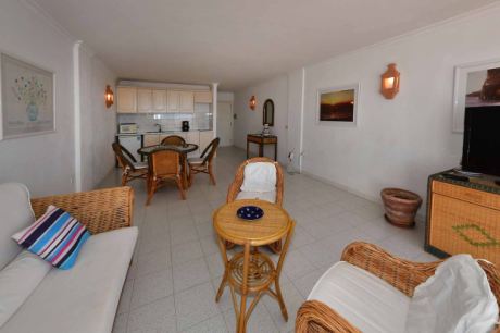 Großzügige Wohnküche