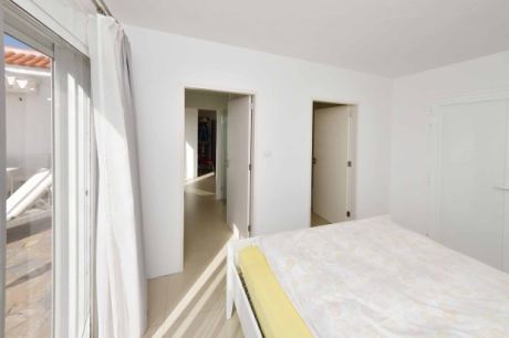 Schlafzimmer 1, Badezimmer 2 und Badezimmer 3