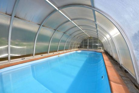 flexibel eingehauster Pool