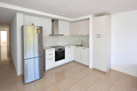 Wohnküche mit Balkon