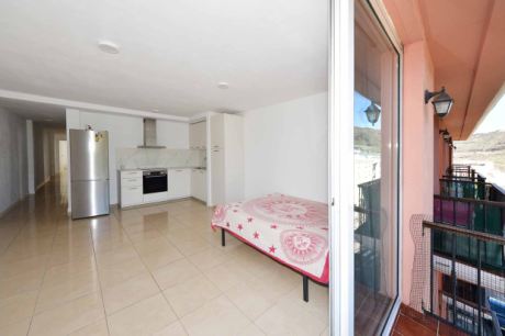 Wohnküche mit Balkon