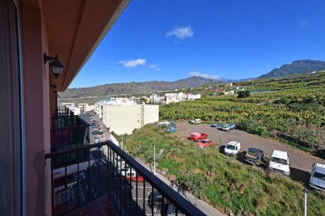 Wohnküche mit Balkon