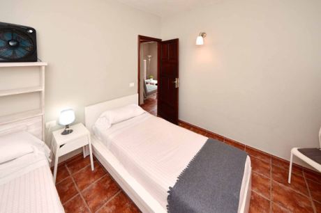 OG Schlafzimmer 1
