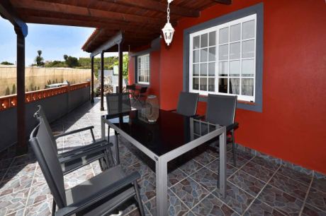 EG Teilüberdachte Terrasse