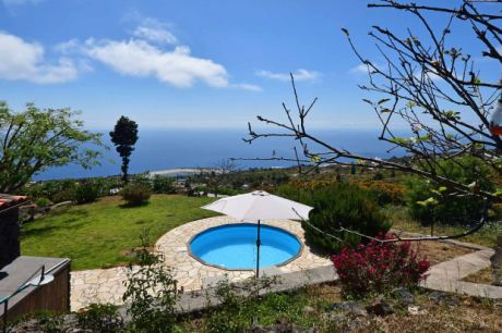 Pool, oberste Gartenterrasse
