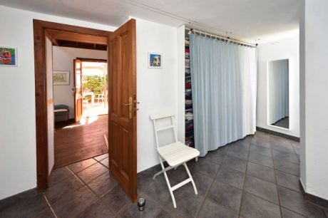Haupthaus Ankleide, Wohn-Esszimmer