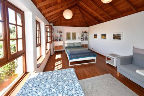 Haupthaus Wohn-Schlafzimmer