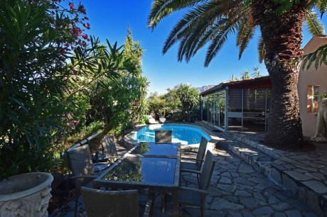 Südwestterrasse mit Pool