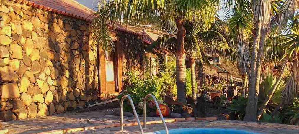 Romántica casa de vacaciones con piscina y licencia VV
